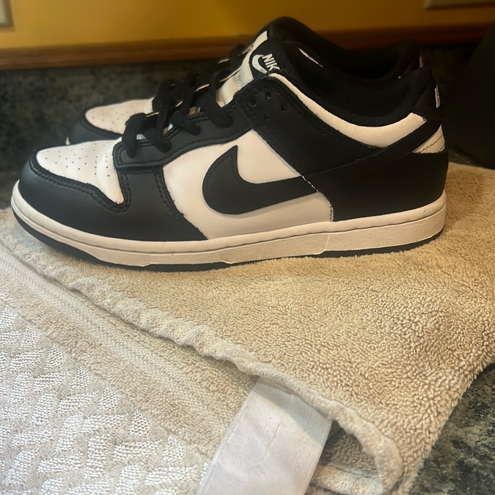 Nike Dunk Low Black White Panda